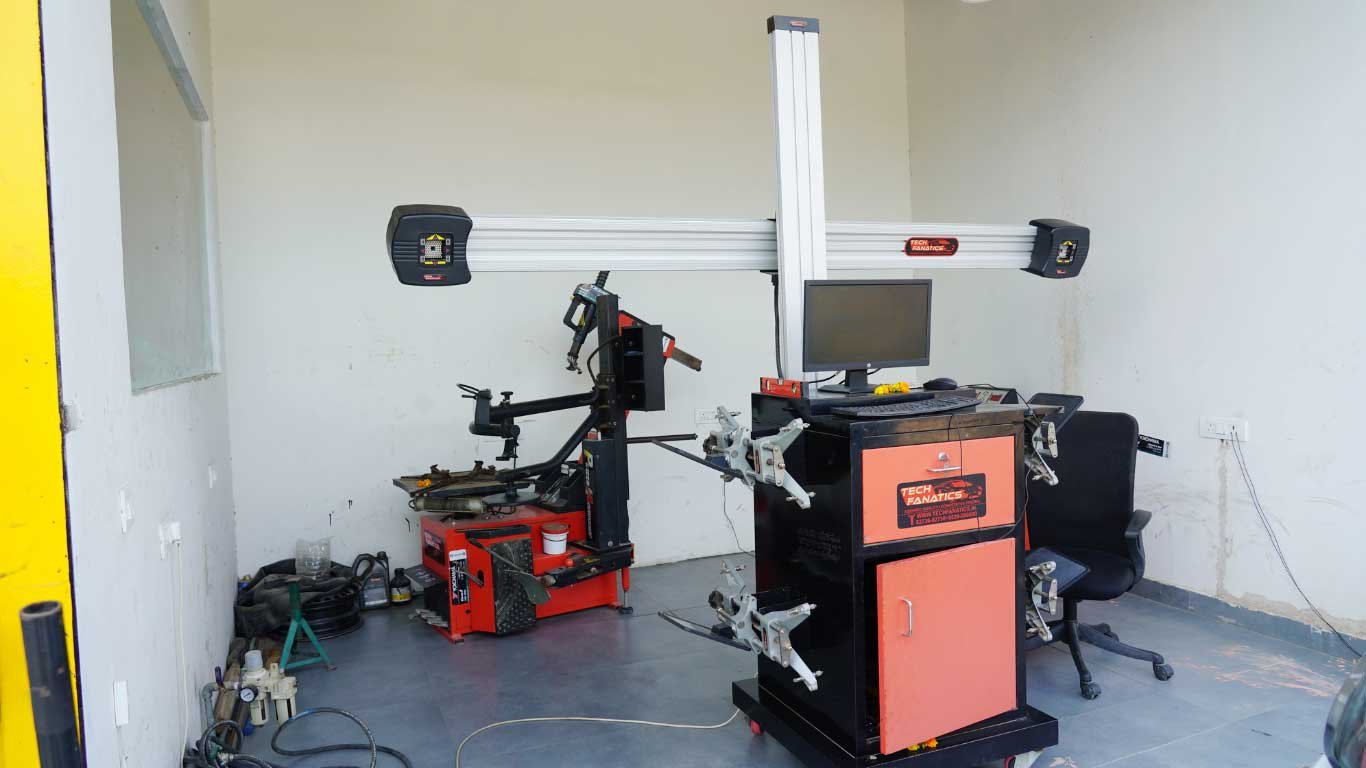 Wheel Balancing and Alignment  Equiptment at Workshop